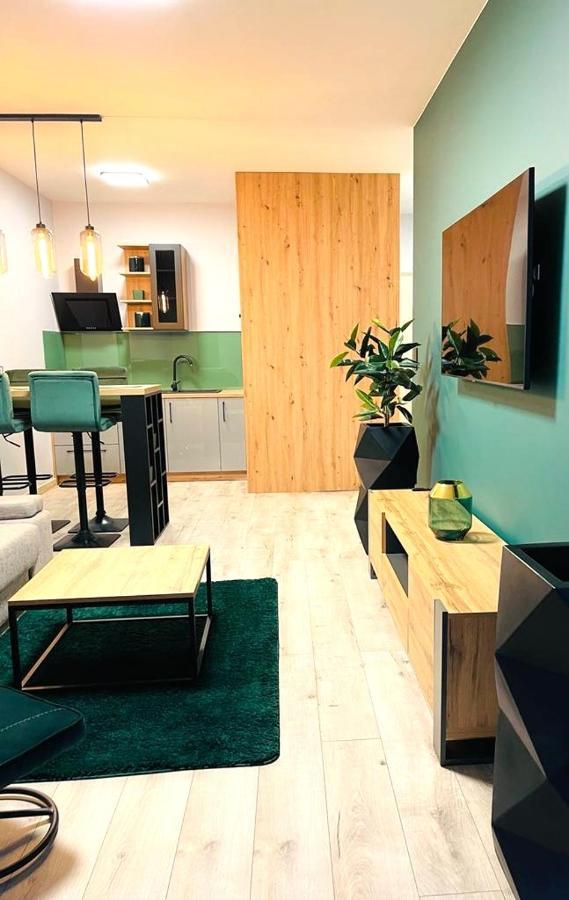 Elegance W Let's Sea Basen&spa Apartment