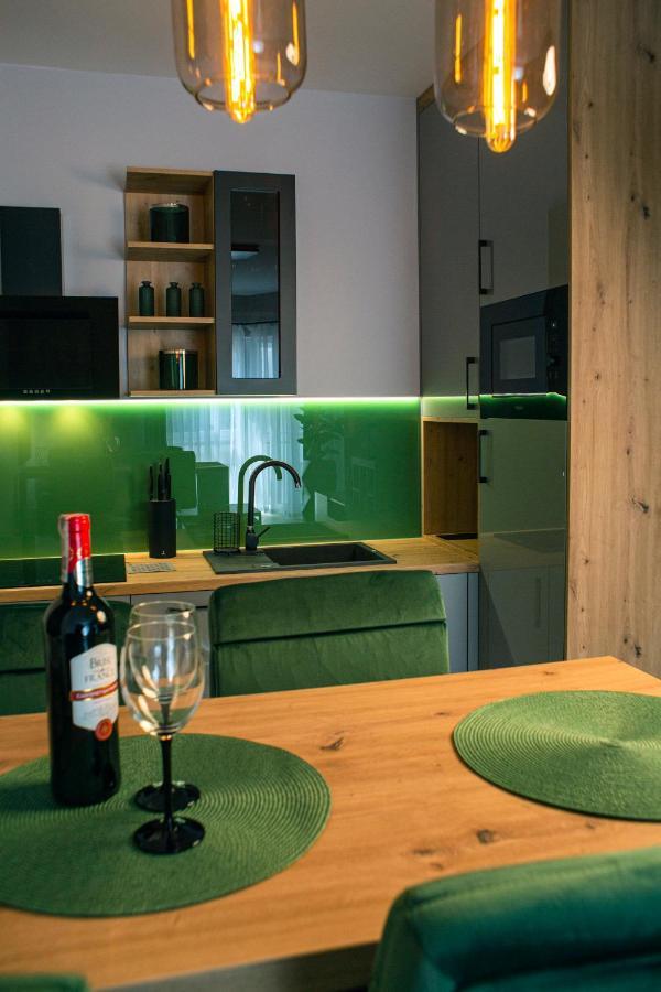 Elegance W Let's Sea Basen&spa Apartment